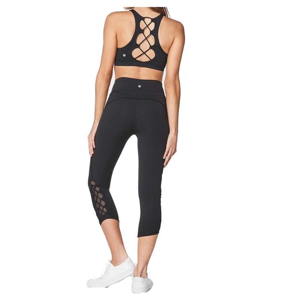 Lululemon Women's Tied To It Crop 21" Black - Picture 3 of 4